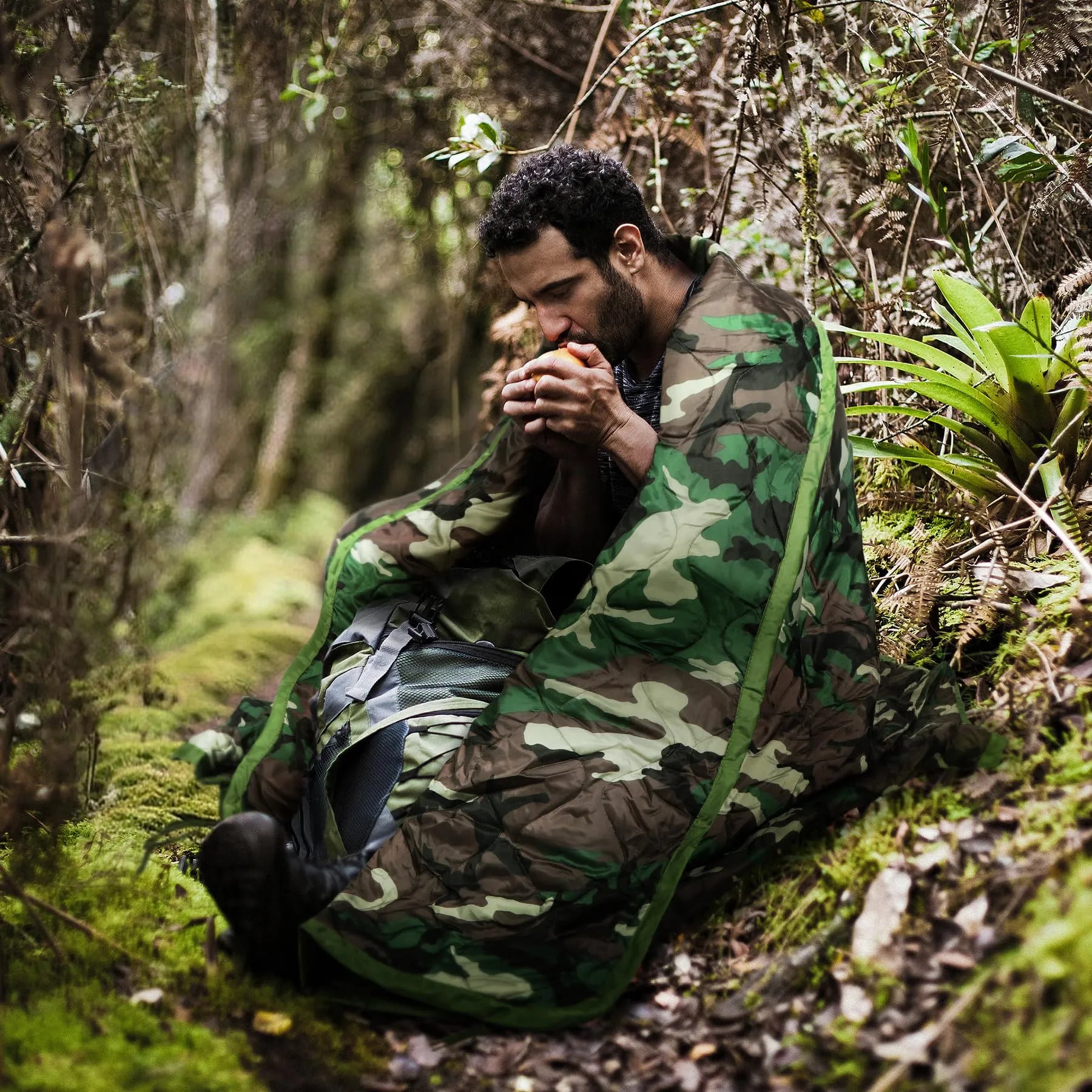 Wobbie Blanket, Poncho Liner for Hiking, Survival Compression Carry Bag