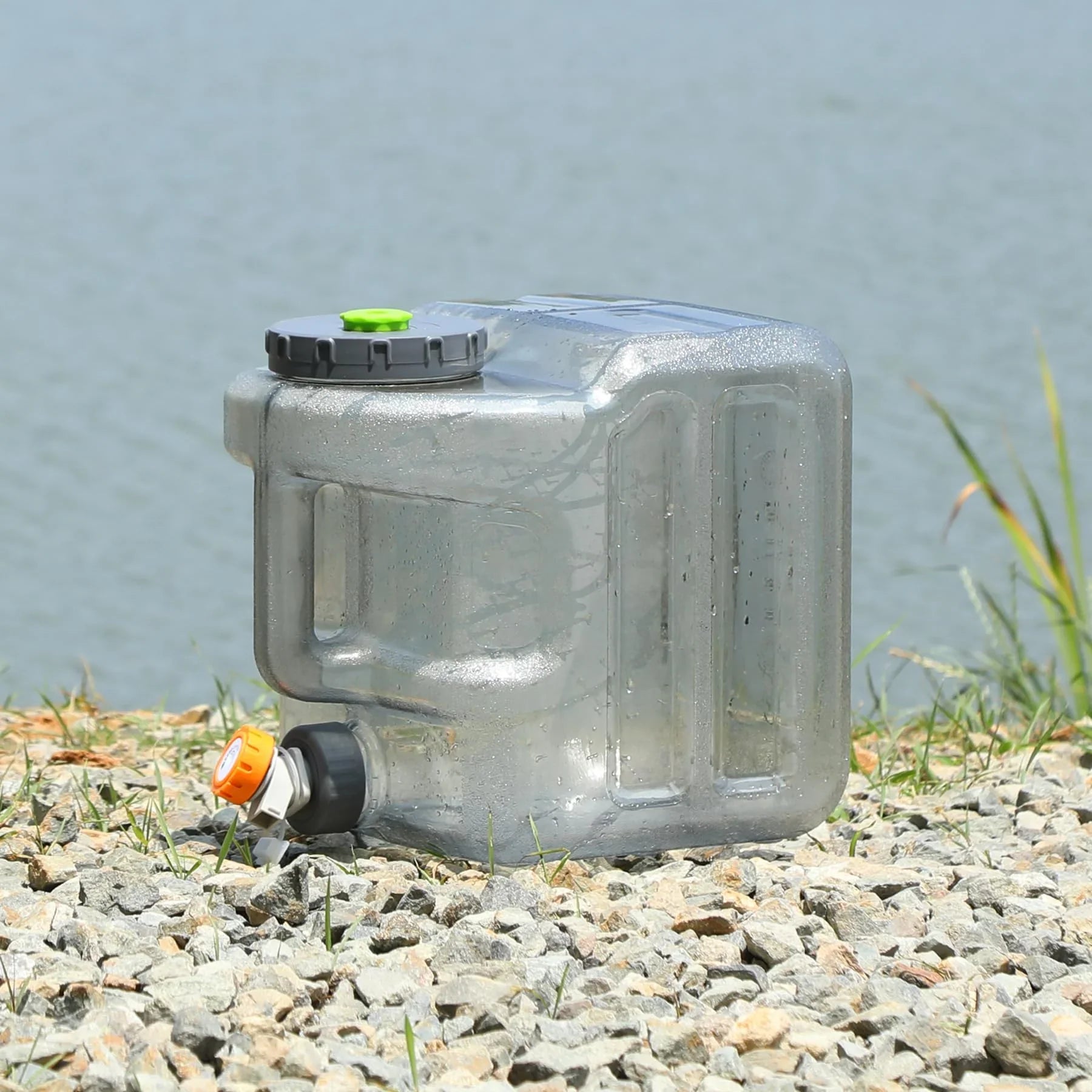 Portable Water Storage Tank with Adjustable Spigot - Food Grade PC