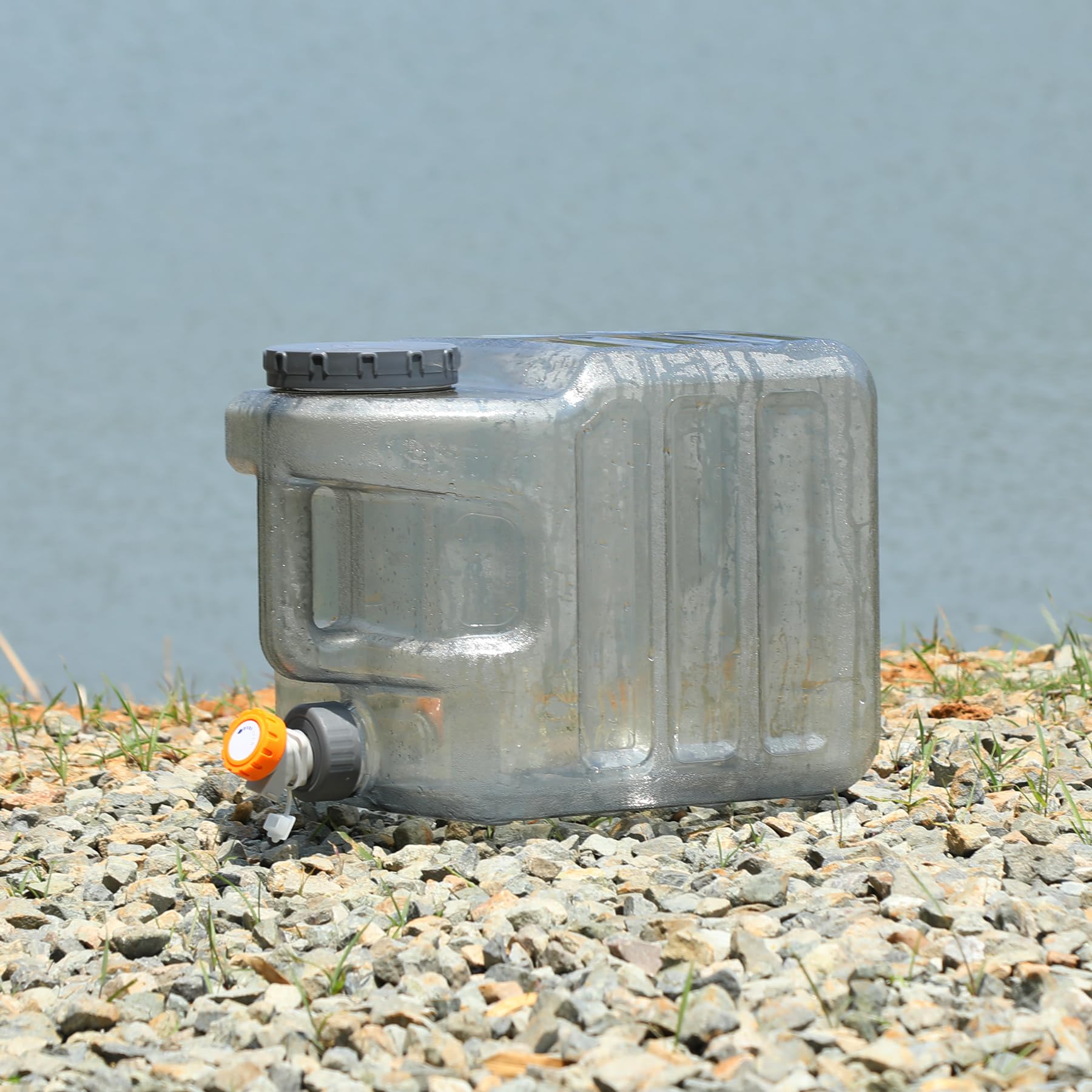 Portable Water Storage Tank with Adjustable Spigot - Food Grade PC